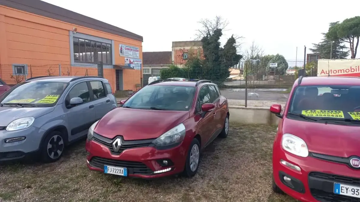 Usata Renault Clio 90 CV (66 kW) 2017 Rosso Station wagon