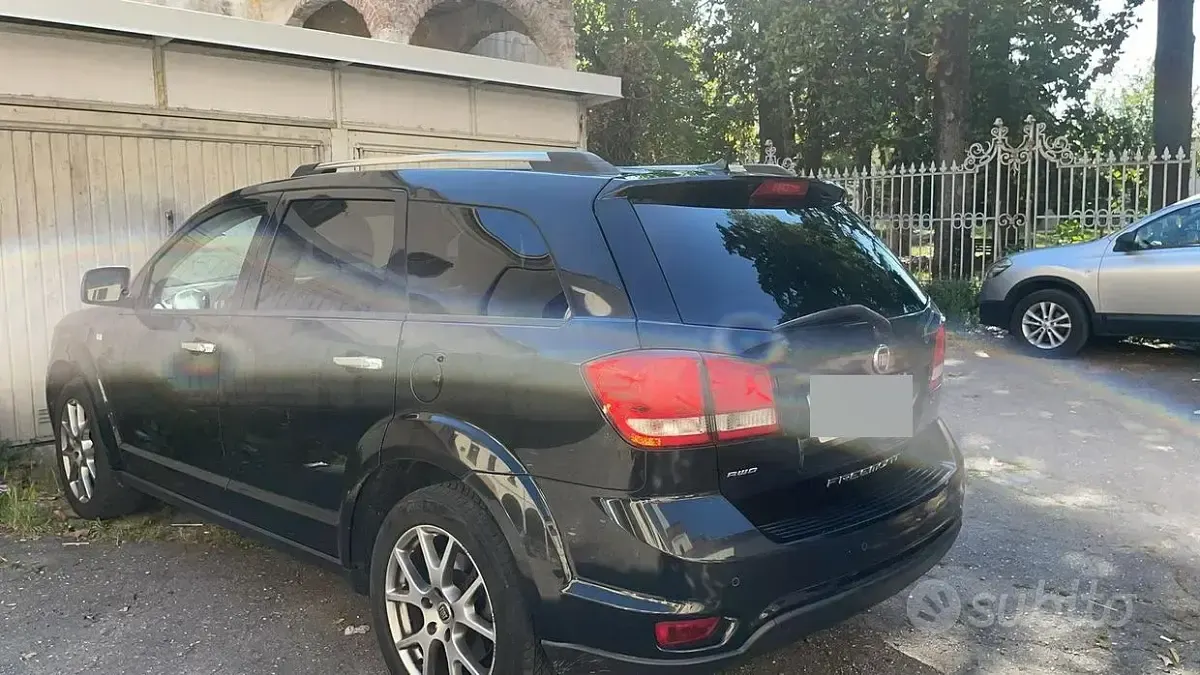 Usata Fiat Freemont Black Code 170 CV (125 kW) 2015 Nero SUV