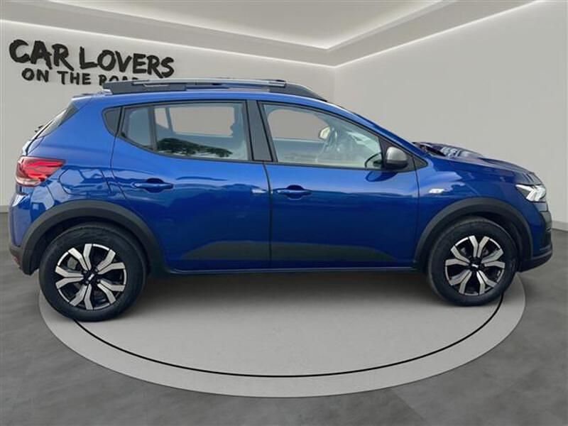 Usata Dacia Sandero Comfort 101 CV (74 kW) 2023 Blu scuro Utilitaria