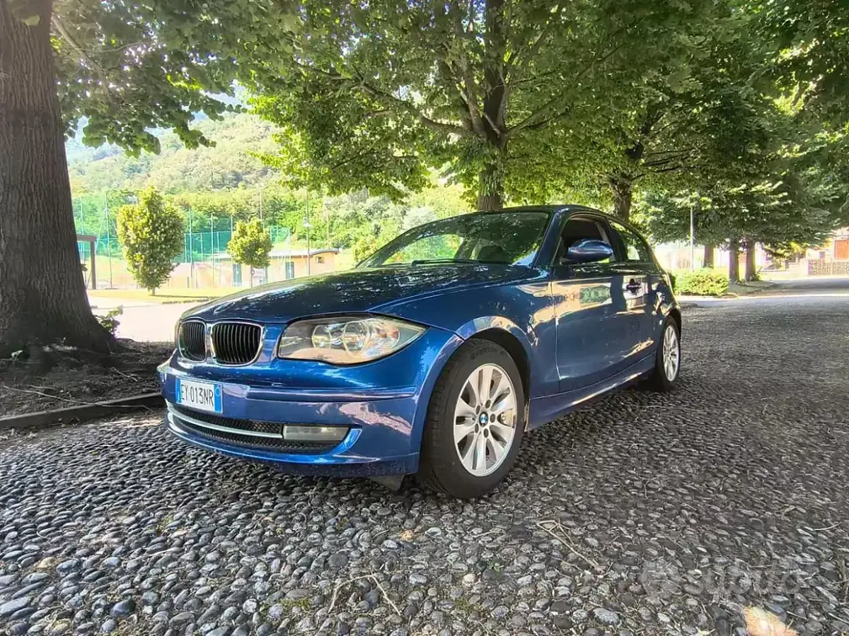 Usata BMW 120 Comfort Edition 177 CV (130 kW) 2008 Bluazzurro Utilitaria
