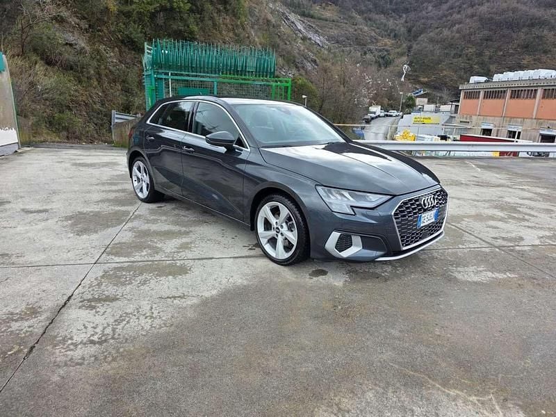 Usata Audi A3 150 CV (110 kW) 2021 Grigio manhattan Berlina