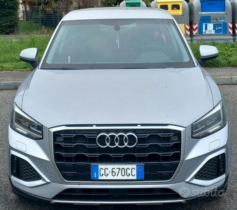 Usata Audi Q2 Ambiente 116 CV (85 kW) 2021 Argento SUV