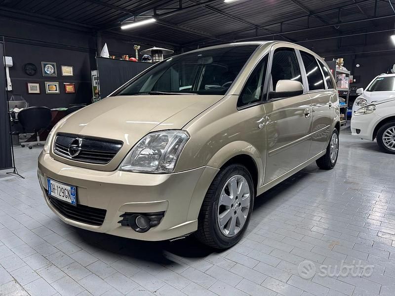 Grigio Usata 2007 Opel Meriva Enjoy Monovolume | 2900 € (Buon prezzo) - Immagine 1/4