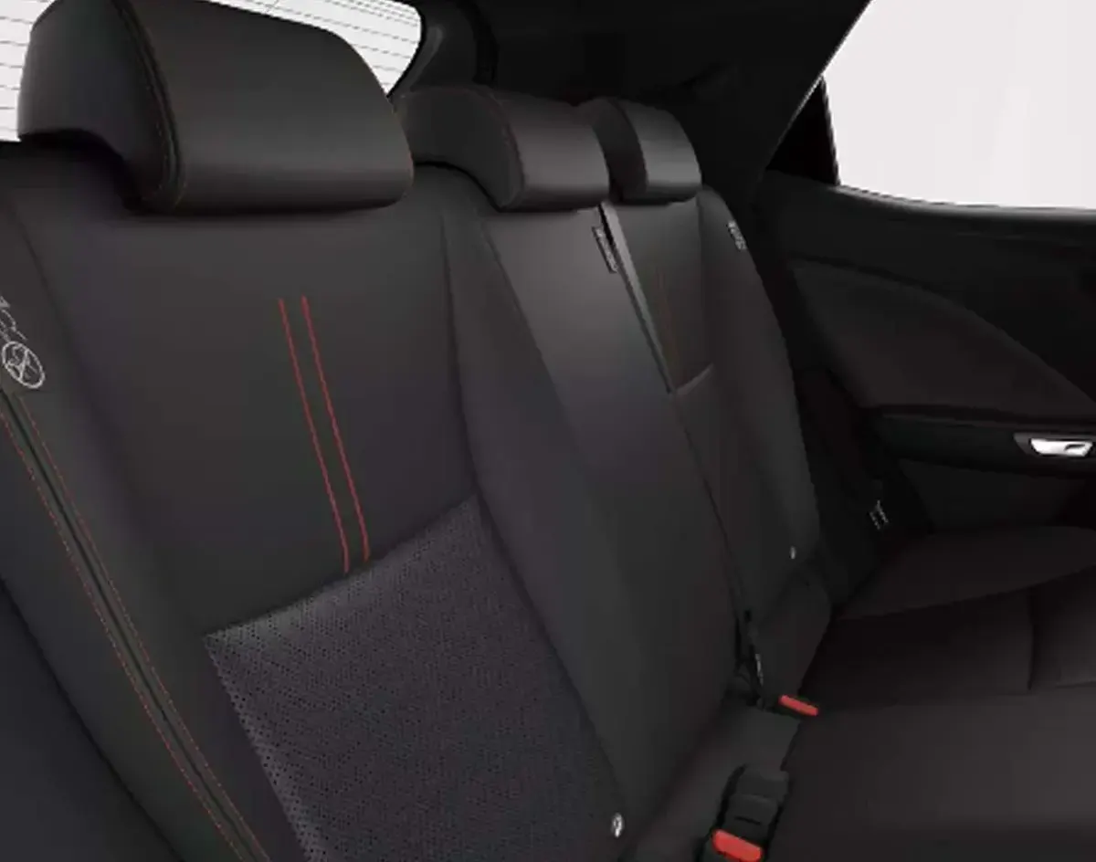 Nuova Lexus LBX 136 CV (100 kW) 2025 Argento SUV