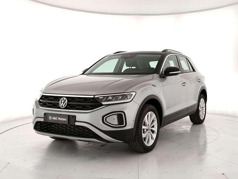 Argento Nuova 2026 VW T-Roc Life SUV | 27.900 € (Super prezzo) - Immagine 1/4