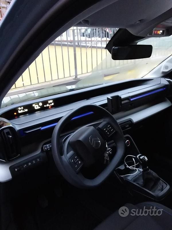 Gebraucht Citroën C3 101 PS (74 kW) 2024 Blau Limousine