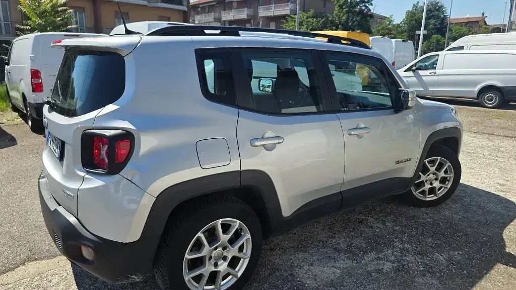 Usata Jeep Renegade Longitude 120 CV (88 kW) 2019 Argento / metallizzato SUV