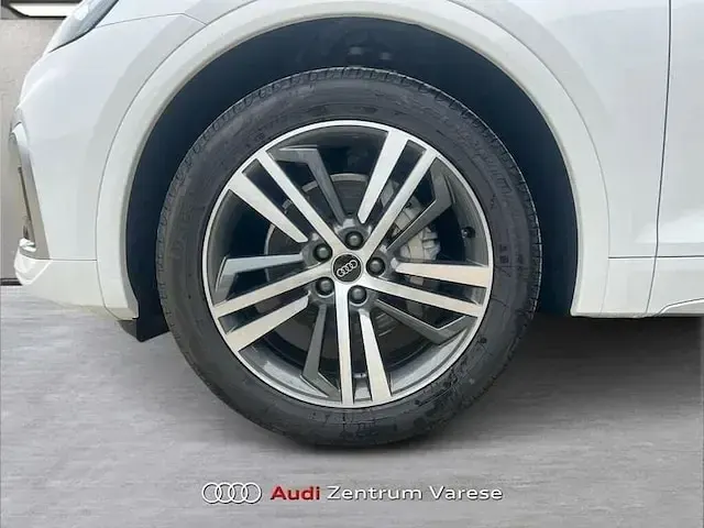 Usata Audi Q5 Ambiente 163 CV (119 kW) 2024 Bianco arkona SUV