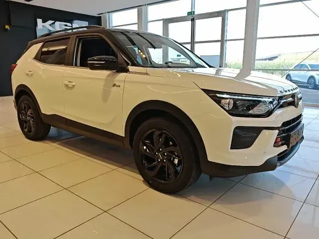 Nuova KGM Korando 163 CV (119 kW) 2026 Bianco pastello SUV