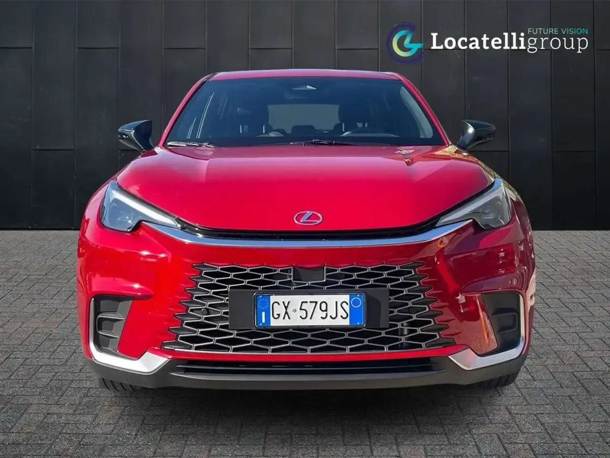 Usata Lexus LBX 91 CV (66 kW) 2024 Rosso SUV