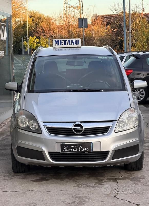 Usata Opel Zafira 129 CV (94 kW) 2007 Grigio Monovolume