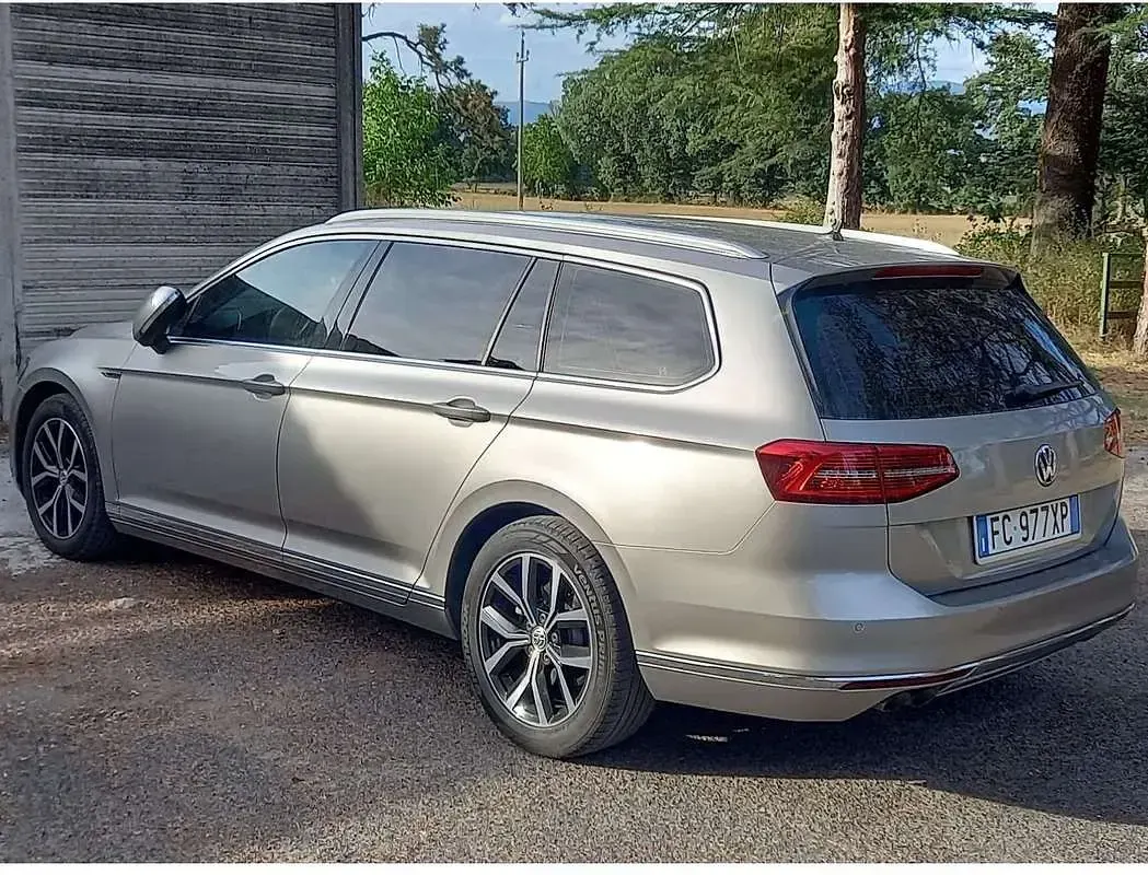 Usata VW Passat Highline 190 CV (139 kW) 2016 Argento Station wagon