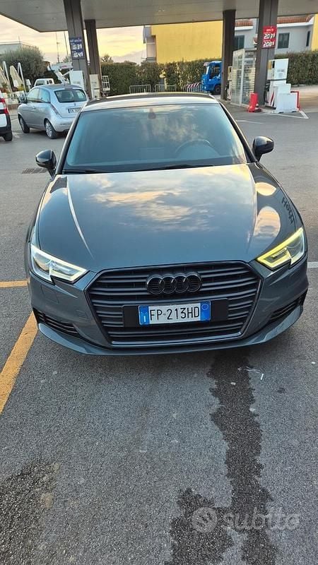 Usata Audi A3 2018 Grigio Berlina