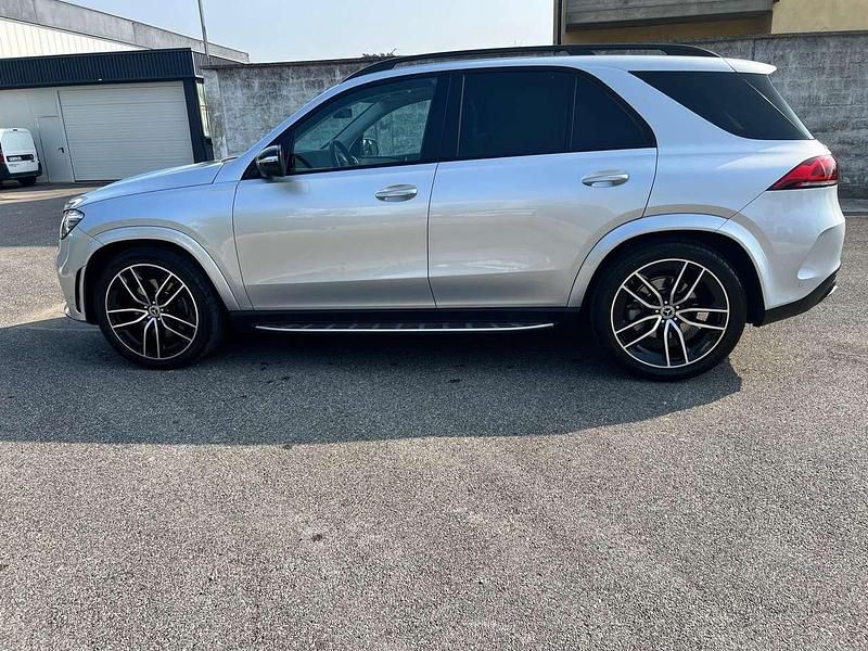Käytetty Mercedes GLE400 Premium 330 HP (242 kW) 2019 Hopea Katumaasturi