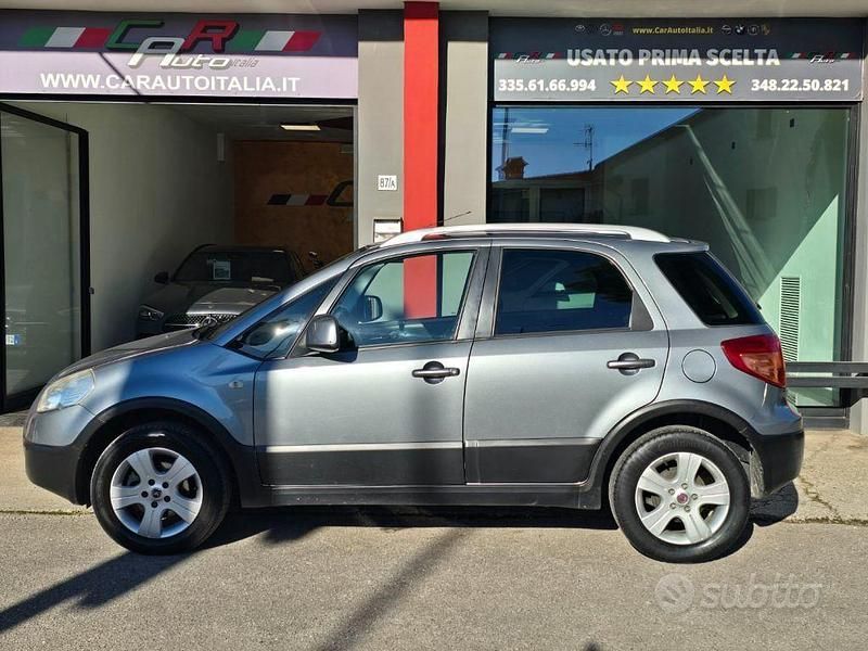 Usata Fiat Sedici Dynamic 107 CV (78 kW) 2009 Grigio SUV