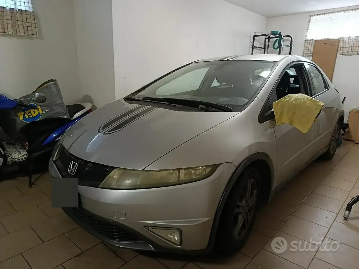 Usata Honda Civic Elegance 99 CV (72 kW) 2011 Grigio Berlina