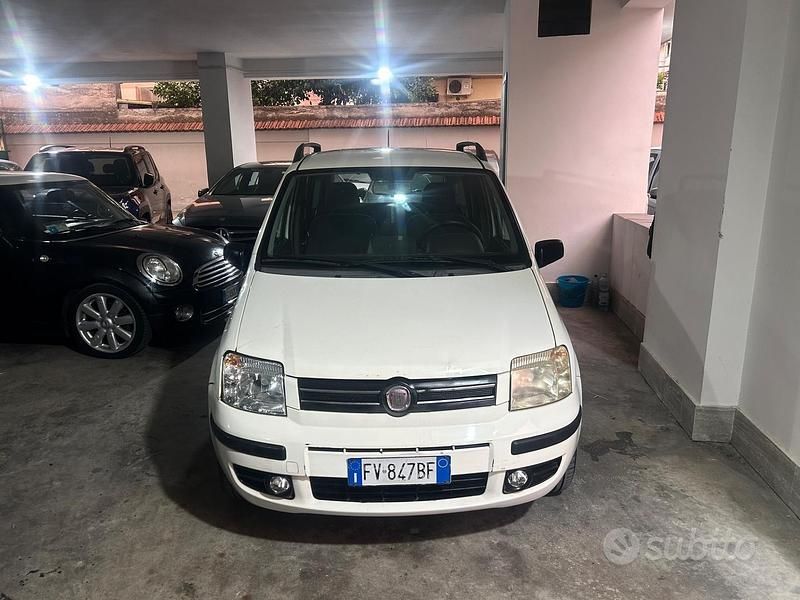 Bianco Usata 2009 Fiat Panda Dynamic Tre volumi | 1990 € (Ottimo prezzo) - Immagine 1/4