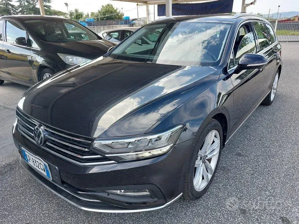 Usata VW Passat Business 150 CV (110 kW) 2023 Nero Station wagon