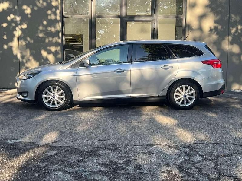 Usata Ford Focus Titanium 120 CV (88 kW) 2016 Argento Station wagon