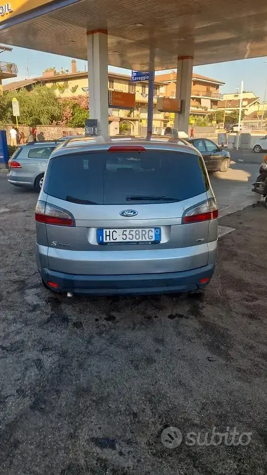Usata Ford S-MAX Titanium 140 CV (102 kW) 2008 Grigio Monovolume