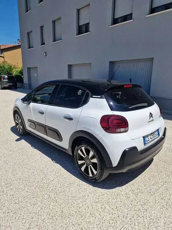 Usata Citroën C3 PureTech 83 CV (61 kW) 2024 Bianco Berlina