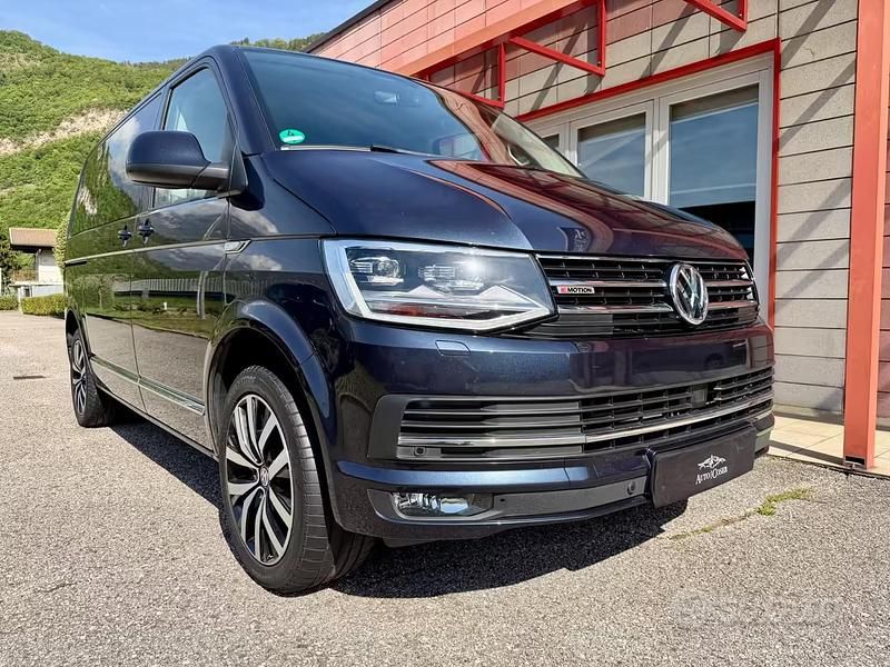Usado VW Multivan Highline 199 HP (146 kW) 2018 Azul Monovolume