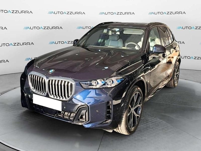 Nuova BMW X5 M Sport 298 CV (219 kW) 2026 Blu SUV