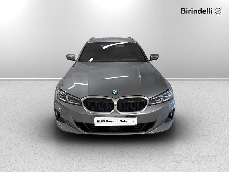 Usata BMW 320e 190 CV (139 kW) 2023 Grigio Station wagon