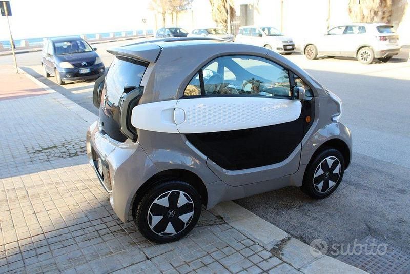 Usata XEV Yoyo 2023 Marrone Utilitaria