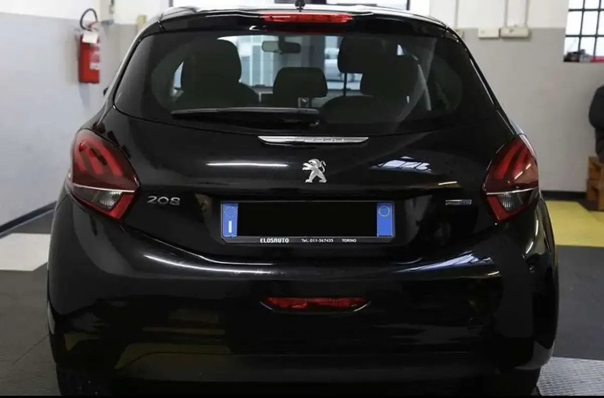 Usata Peugeot 208 Allure 75 CV (55 kW) 2016 Other Utilitaria