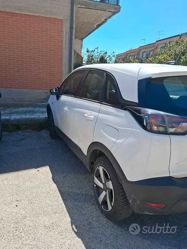 Usata Opel Crossland 110 CV (80 kW) 2022 Bianco SUV