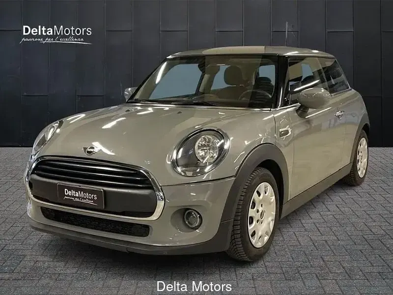 Usata Mini ONE 75 CV (55 kW) 2019 Utilitaria
