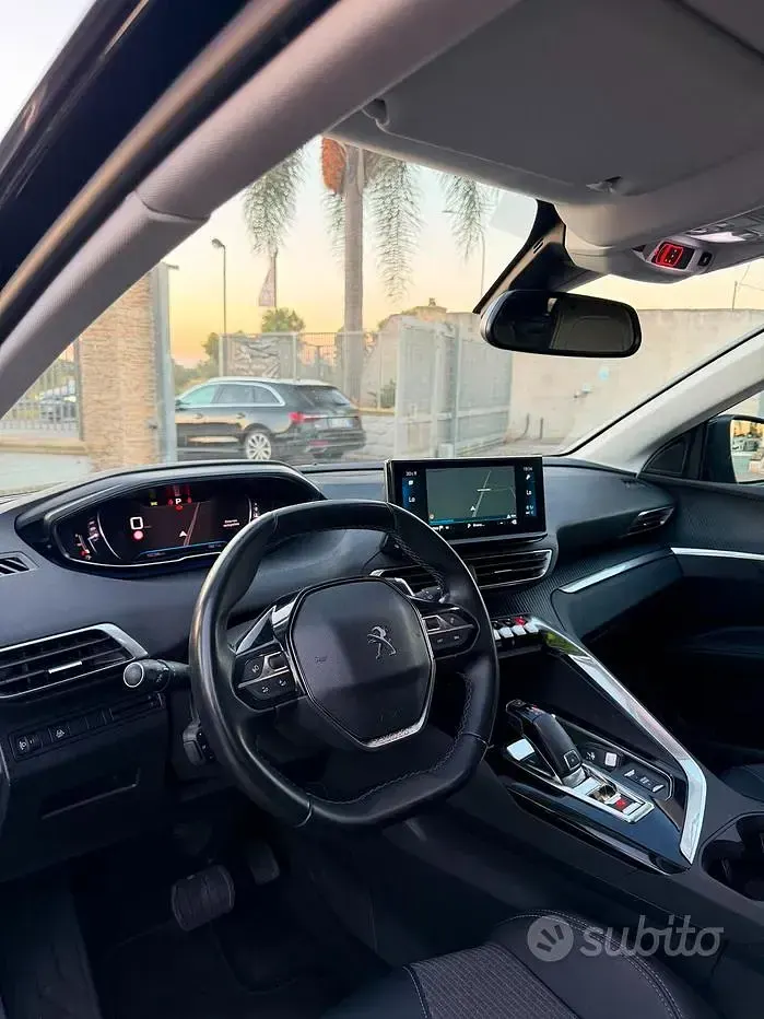 Usata Peugeot 3008 Allure 131 CV (96 kW) 2022 Nero SUV