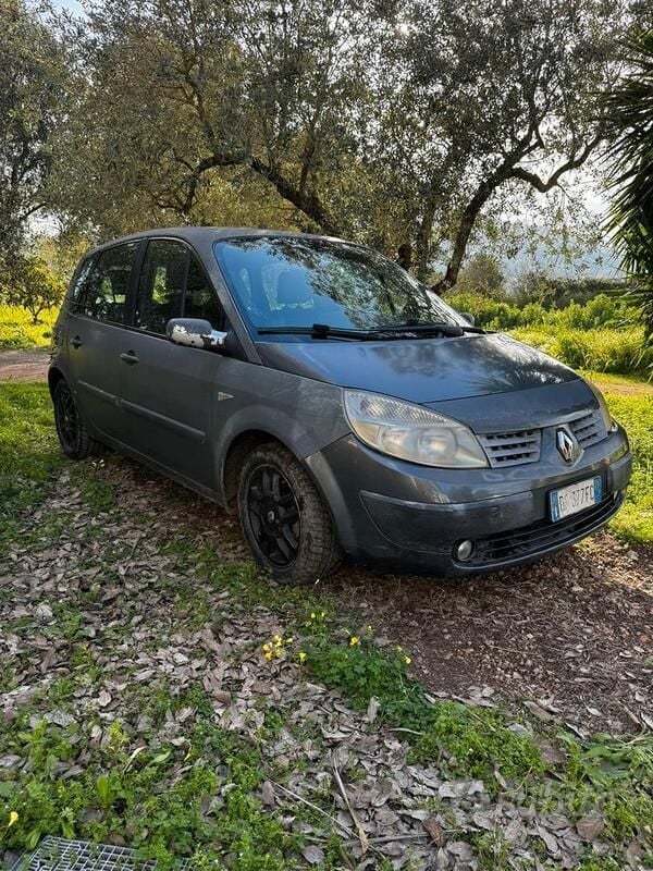 Grigio Usata 2008 Renault Scénic II Monovolume | 1200 € (Super prezzo) - Immagine 1/4