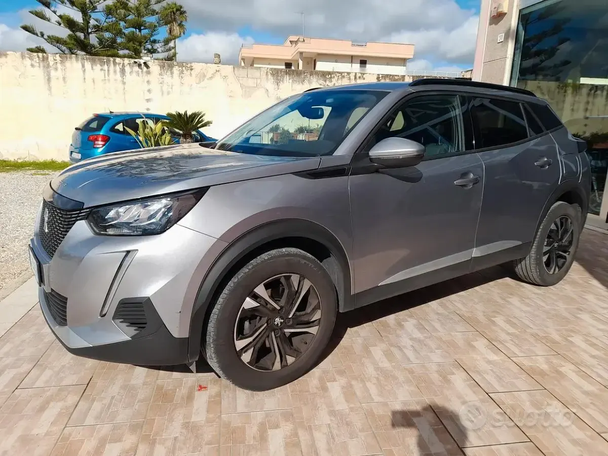 Usata Peugeot 2008 Allure 131 CV (96 kW) 2021 Grigio SUV