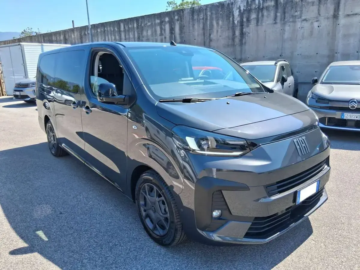 Nuova Fiat Ulysse 125 kW (170 CV) 2025 Grigio scuro Monovolume