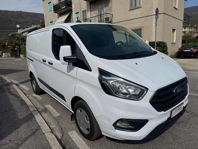 Usata Ford Transit Custom Titanium 131 CV (96 kW) 2022 Bianco pastello Berlina