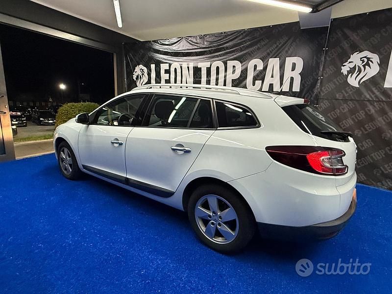 Bianco Usata 2011 Renault Mégane GrandTour Station wagon | 3200 € (Super prezzo) - Immagine 1/4