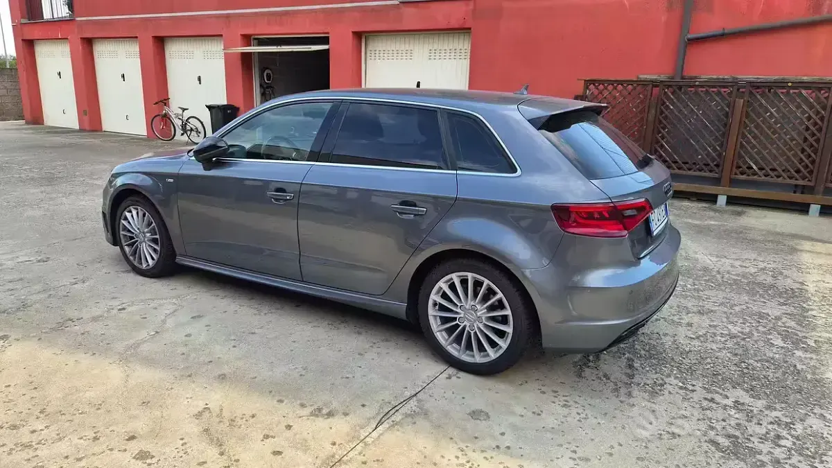 Usata Audi A3 S-Line 110 CV (80 kW) 2016 Grigio Berlina