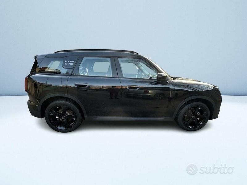 Usata Mini Countryman Classic 163 CV (119 kW) 2025 Nero metallizzato SUV