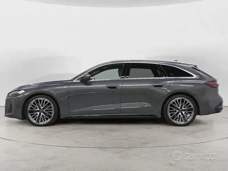 Usata Audi A5 S-Line 150 CV (110 kW) 2025 Nero Station wagon
