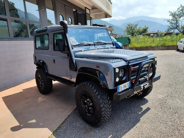 Usata Land Rover Defender 182 CV (133 kW) 1987 Grigio Utilitaria