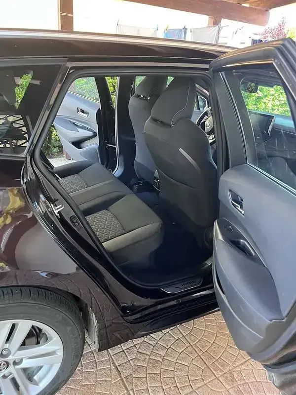 Usata Toyota Corolla Active 98 CV (72 kW) 2019 Marrone Station wagon