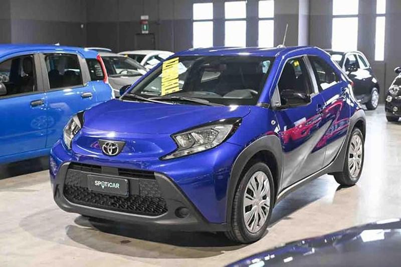 Usata Toyota Aygo X Active 72 CV (52 kW) 2025 Blu SUV