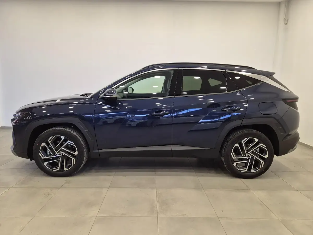 Nuova Hyundai Tucson 239 CV (175 kW) 2026 Vari colori SUV