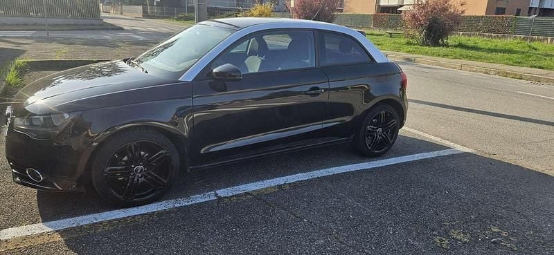 Usata Audi A1 Attraction 86 CV (63 kW) 2011 Nero Utilitaria