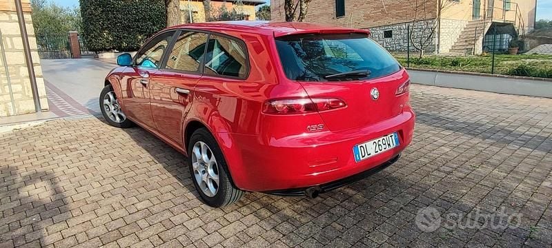 Usata Alfa Romeo 159 Progression 150 CV (110 kW) 2007 Rosso Station wagon