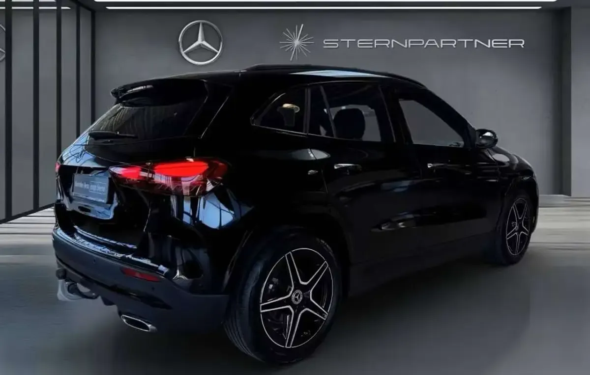 Usata Mercedes GLA200 AMG 150 CV (110 kW) 2023 Nero SUV