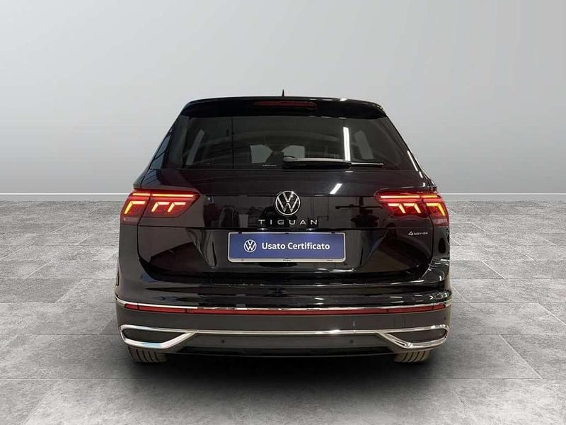 Usata VW Tiguan Elegance 150 CV (110 kW) 2021 Nero perla SUV