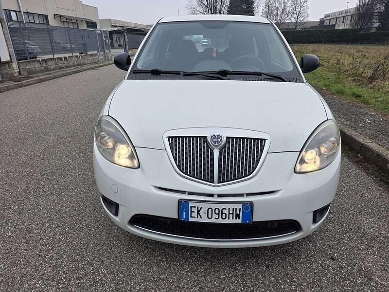 Other Usata 2011 Lancia Ypsilon Platinum Due volumi | 3490 € (Super prezzo) - Immagine 1/4